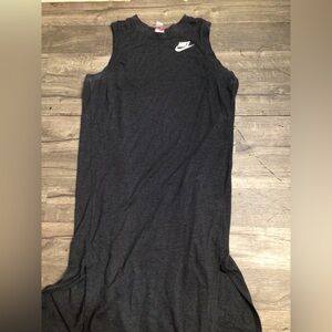 Nike Men's Charcoal Short Sleeve Tee